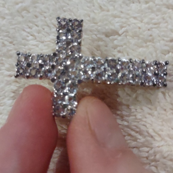 White Topaz Cross Pendant Set In Sterling Silver - Picture 4 of 9